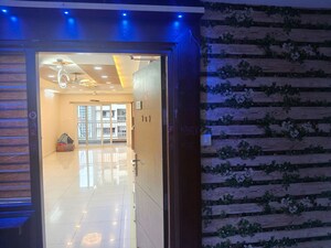 Room in 3 BHK Apartment at Puppalaguda – for Rent
