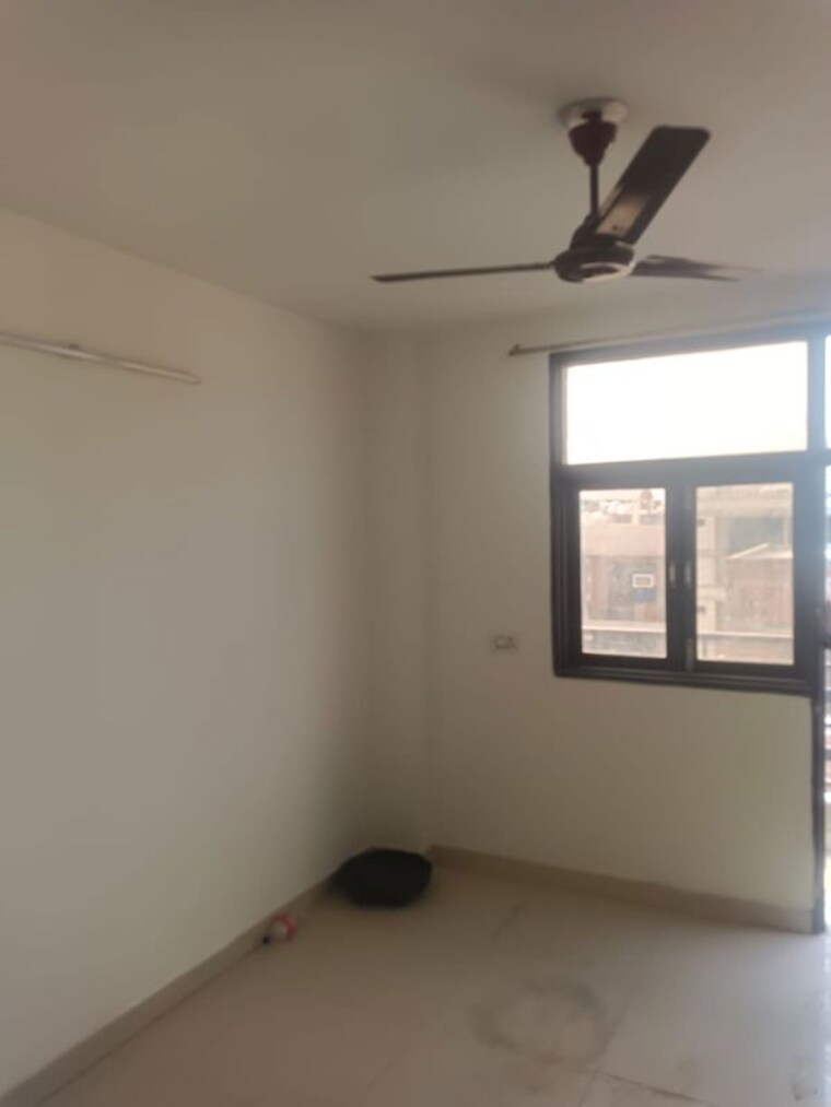 Room, uttam nagar 2 Bedroom 750 Sq.Ft. Builder Floor In Uttam Nagar Delhi 10528899