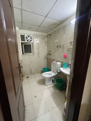 Bathroom in 2.5 BHK Apartment at Gardenia Golf City, Sector 75 – for Rent