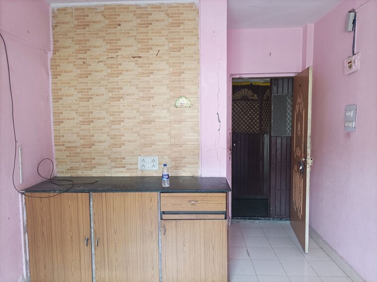 Room, swastik-park-chs 1 RK 410 Sq.Ft. Apartment In Ghodbunder Road Thane 10528956