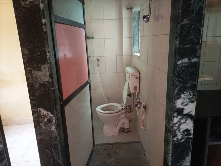 Bathroom, swastik-park-chs 1 RK 410 Sq.Ft. Apartment In Ghodbunder Road Thane 10528956