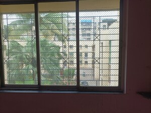 Room in 1 RK Apartment at Swastik Park CHS, Ghodbunder Road – for Sale