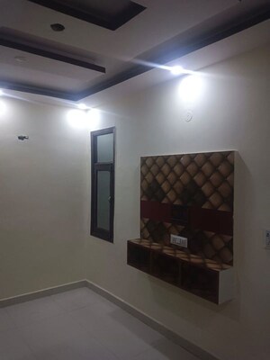 Room in 2 BHK Builder Floor at Uttam Nagar – for Rent