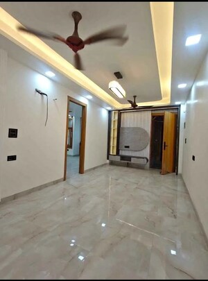 2 BHK Builder Floor For Rent in Chattarpur