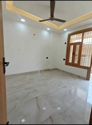 Room in 2 BHK Builder Floor at Chattarpur – for Rent