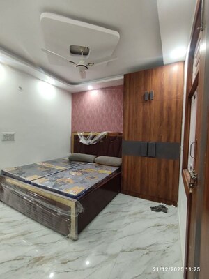 Bedroom in 1 BHK Builder Floor at Uttam Nagar – for Rent