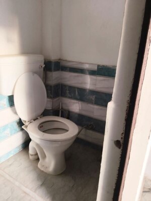 Bathroom in 1 RK Builder Floor at Uttam Nagar – for Rent