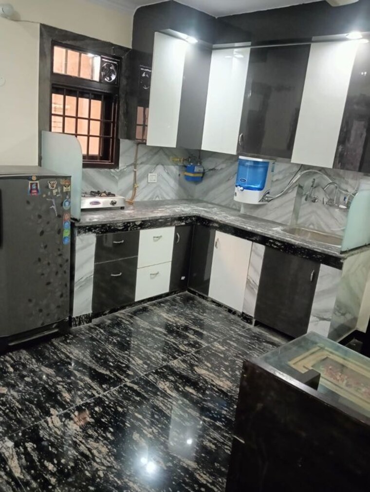 Kitchen, uttam nagar 2 Bedroom 650 Sq.Ft. Builder Floor In Uttam Nagar Delhi 10529060