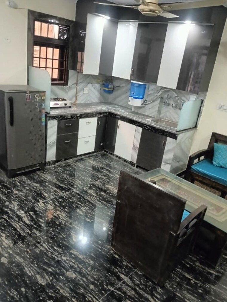 Team Area, uttam nagar 2 Bedroom 650 Sq.Ft. Builder Floor In Uttam Nagar Delhi 10529060