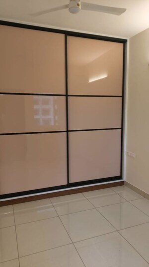 Room in 2 BHK Apartment at Prestige Finsbury Park Hyde, Bagaluru – for Rent