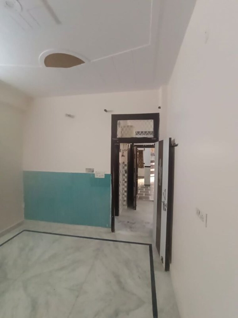 Room, uttam nagar 2 Bedroom 650 Sq.Ft. Builder Floor In Uttam Nagar Delhi 10529073
