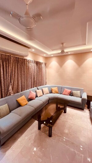 2 BHK Apartment For Rent in Mount Mary Bandra, Bandra West