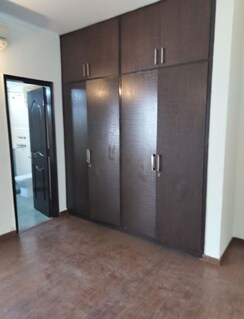 4 BHK + Servant Room Apartment For Sale in Unitech Uniworld Gardens