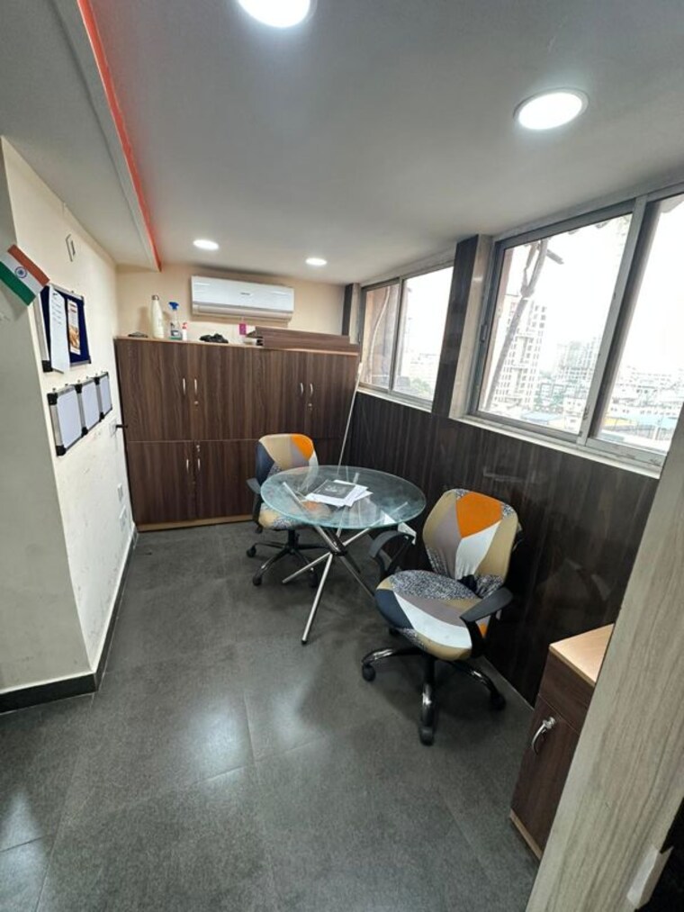 Team Area, camac street Commercial Office Space 600 Sq.Ft. In Camac Street Kolkata 10529119