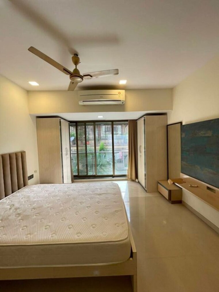 Master Bedroom, mukta-apartment-10th-main 2 Bedroom 800 Sq.Ft. Apartment In Khar West Mumbai 10529100