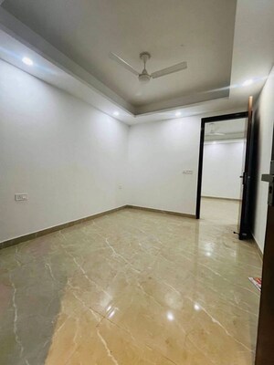 Room in 3 BHK Builder Floor at Saket – for Sale