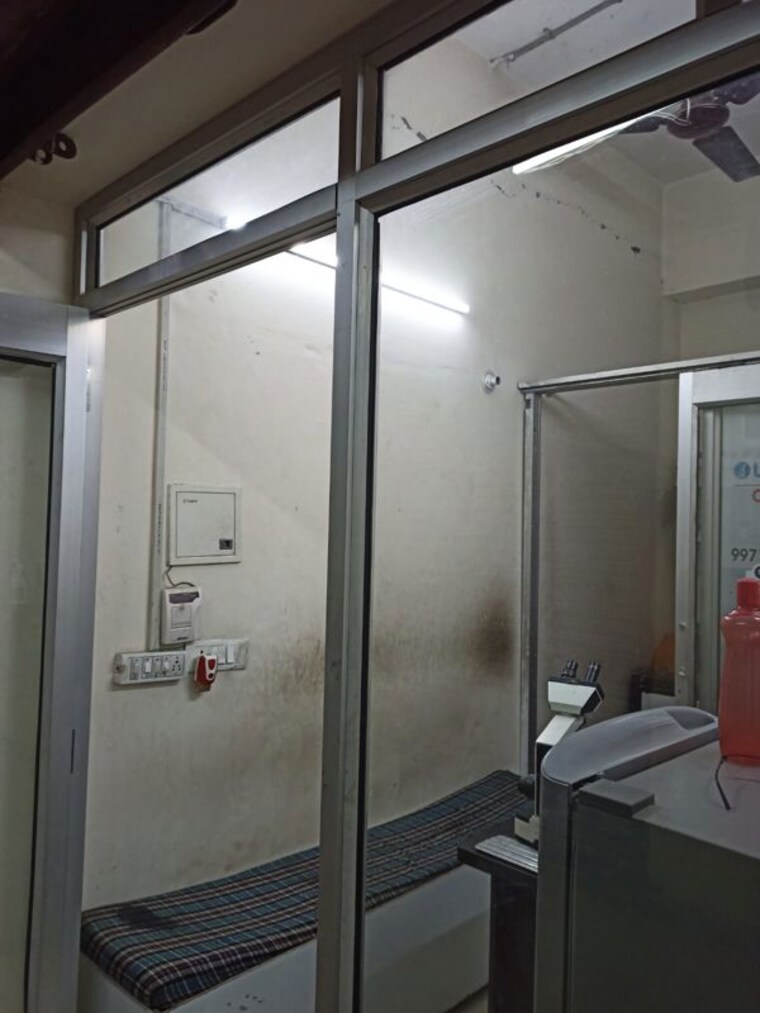 Team Area, pro-satyam-complex Commercial Shop 168 Sq.Ft. In Alpha Ii Greater Noida Greater Noida 10529147