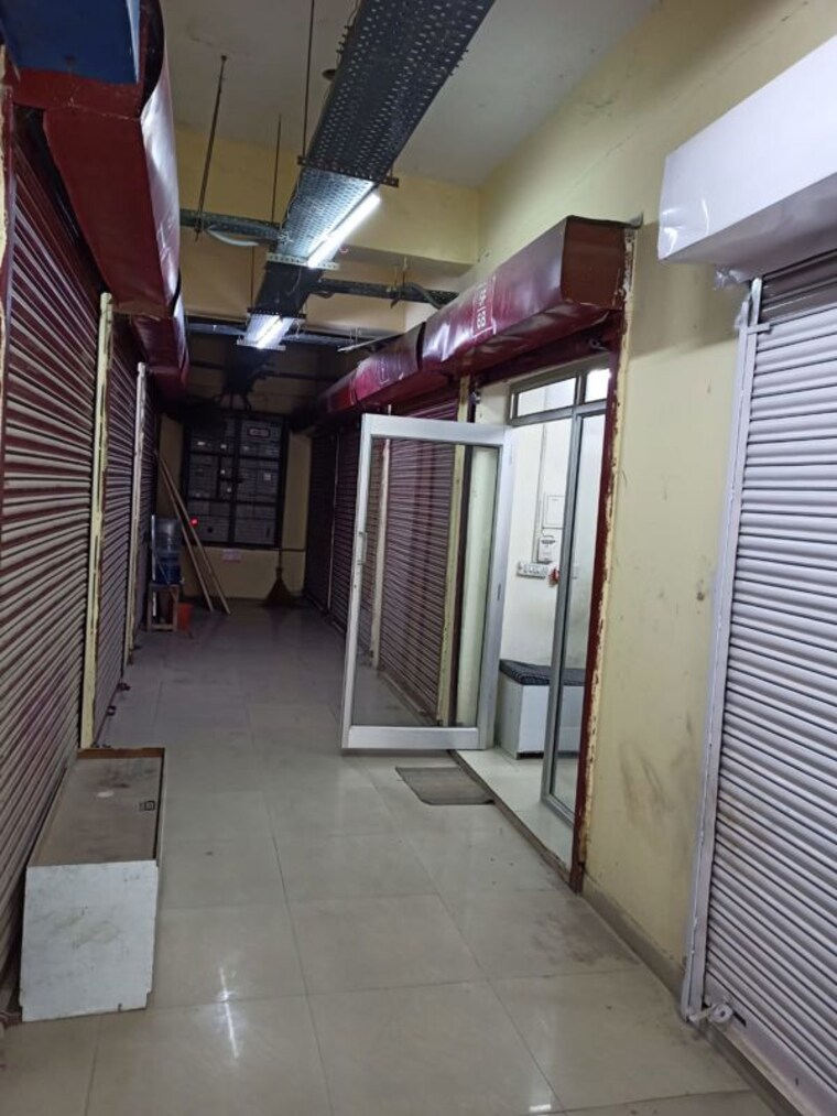 Balcony, pro-satyam-complex Commercial Shop 168 Sq.Ft. In Alpha Ii Greater Noida Greater Noida 10529147