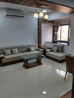 2 BHK Apartment For Rent in Juhu Azad Nagar CHS