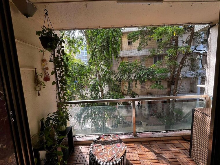 Balcony, beach-apartment 2 Bedroom 800 Sq.Ft. Apartment In Versova Mumbai 10529181