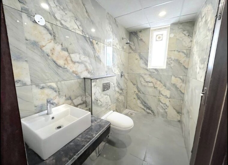 Attached Bathroom, dhakoli 3 Bedroom 1722 Sq.Ft. Apartment In Dhakoli Zirakpur 10529166