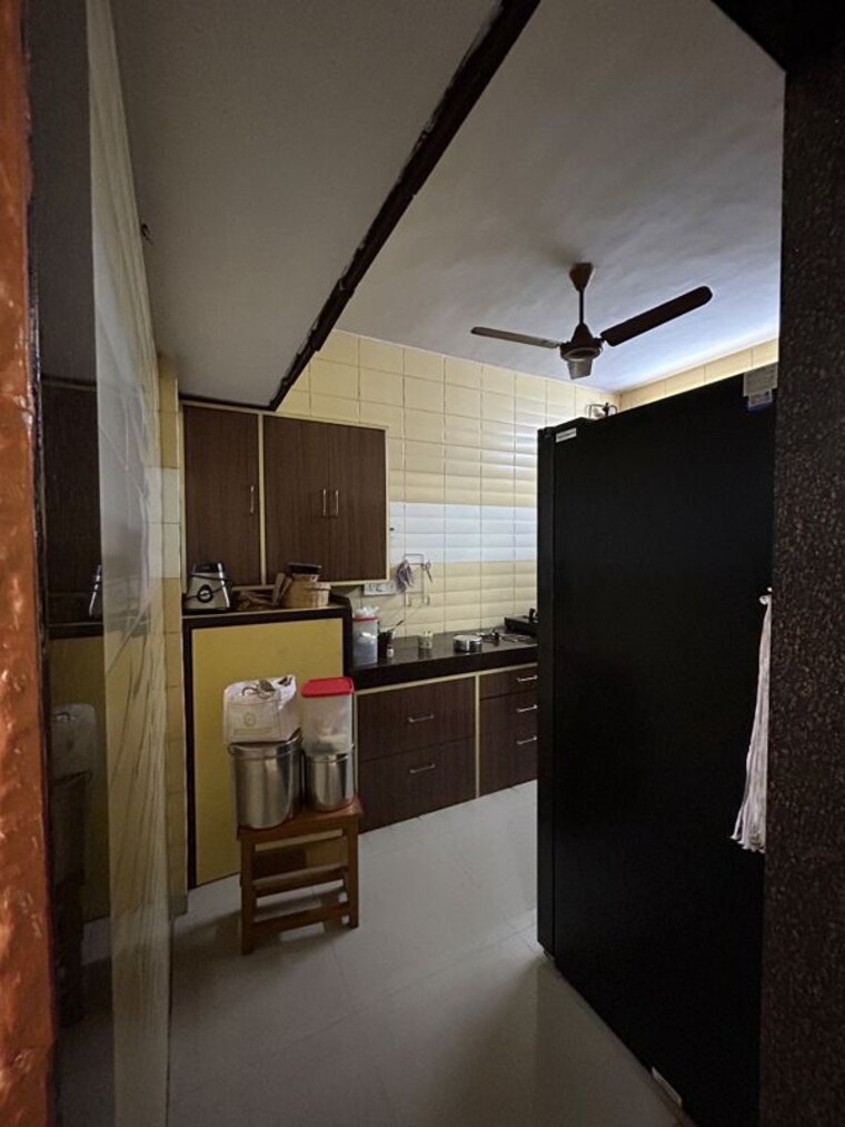 Kitchen, dosti-group-maitri-gardens 2 Bedroom 841 Sq.Ft. Apartment In Oswal Park Thane 10525847