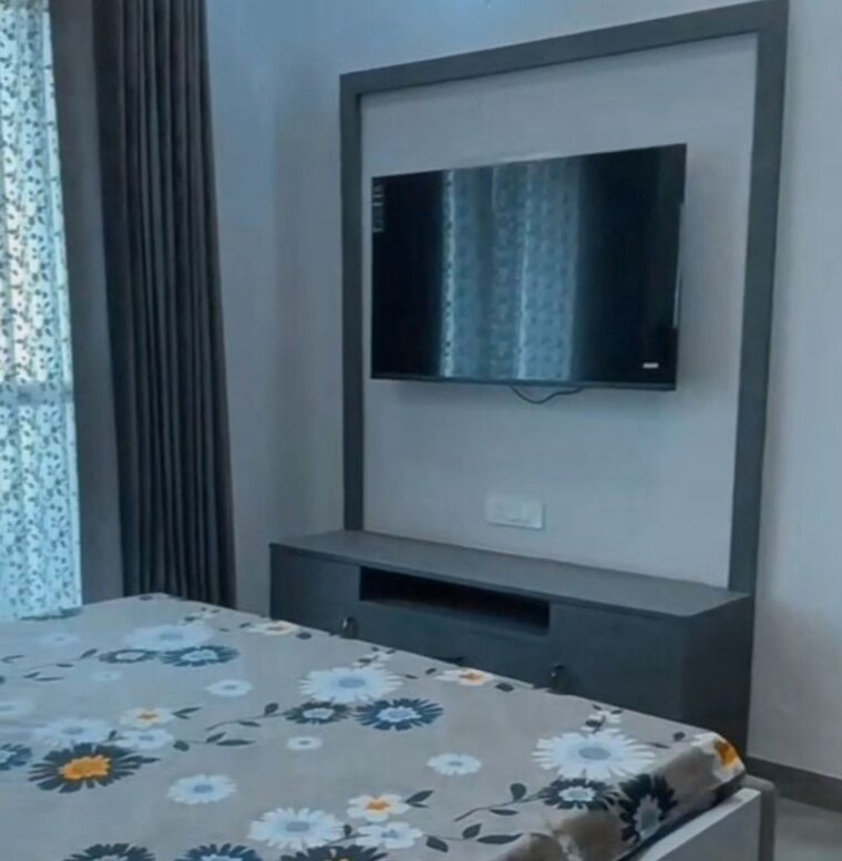 Bedroom, rohini sector 25 3 Bedroom 125 Sq.Yd. Apartment In Rohini Sector 25 Delhi 10529255