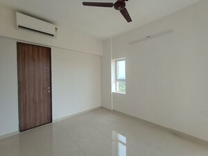 Master Bedroom in 2 BHK Apartment at Lodha Amara, Kolshet Road – for Rent