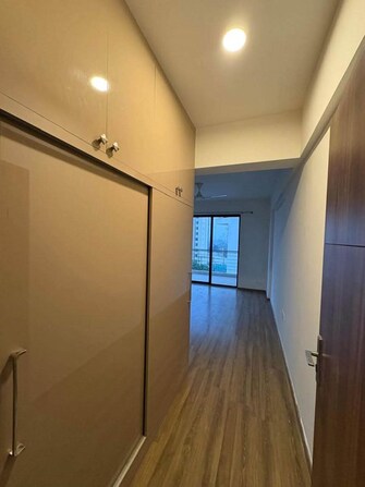 3 BHK + Prayer Room,Servant Room 638 Sq.Ft. Apartment in Signature Global Golf Greens