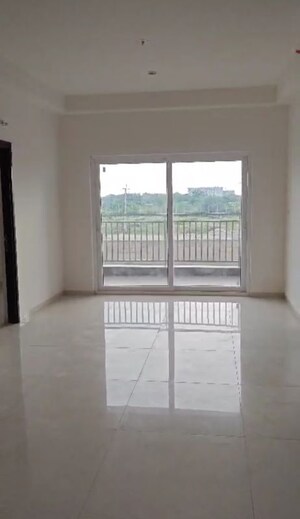 Room in 2.5 BHK Apartment at Rajapushpa Imperia, Tellapur – for Rent