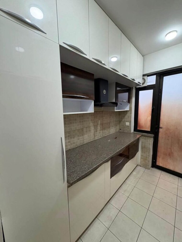Kitchen, signature-global-golf-greens 3 Bedroom 638 Sq.Ft. Apartment In Sector 79 Gurgaon 10529279
