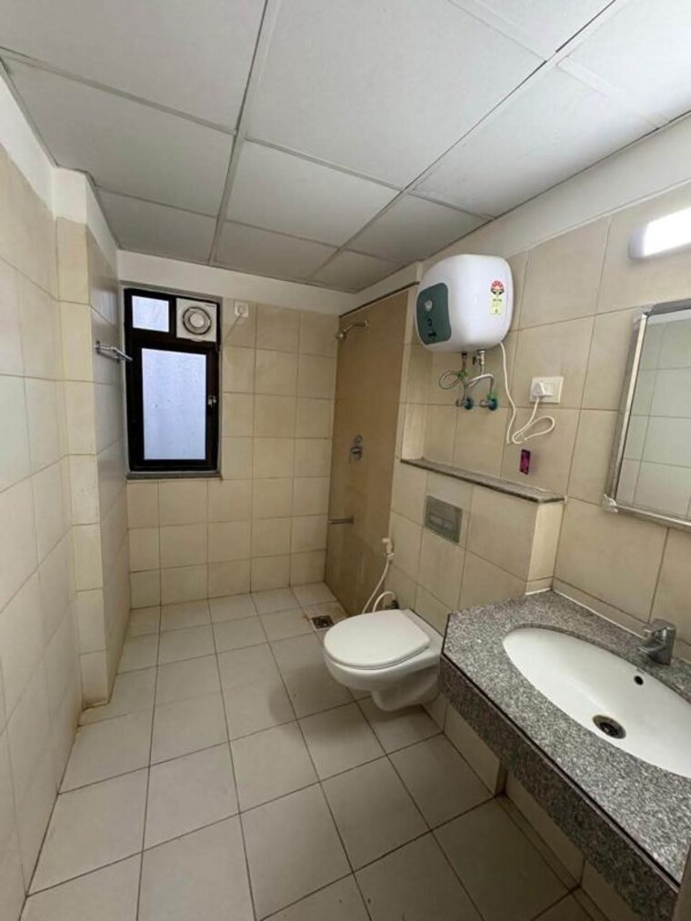Bathroom, signature-global-golf-greens 3 Bedroom 638 Sq.Ft. Apartment In Sector 79 Gurgaon 10529279