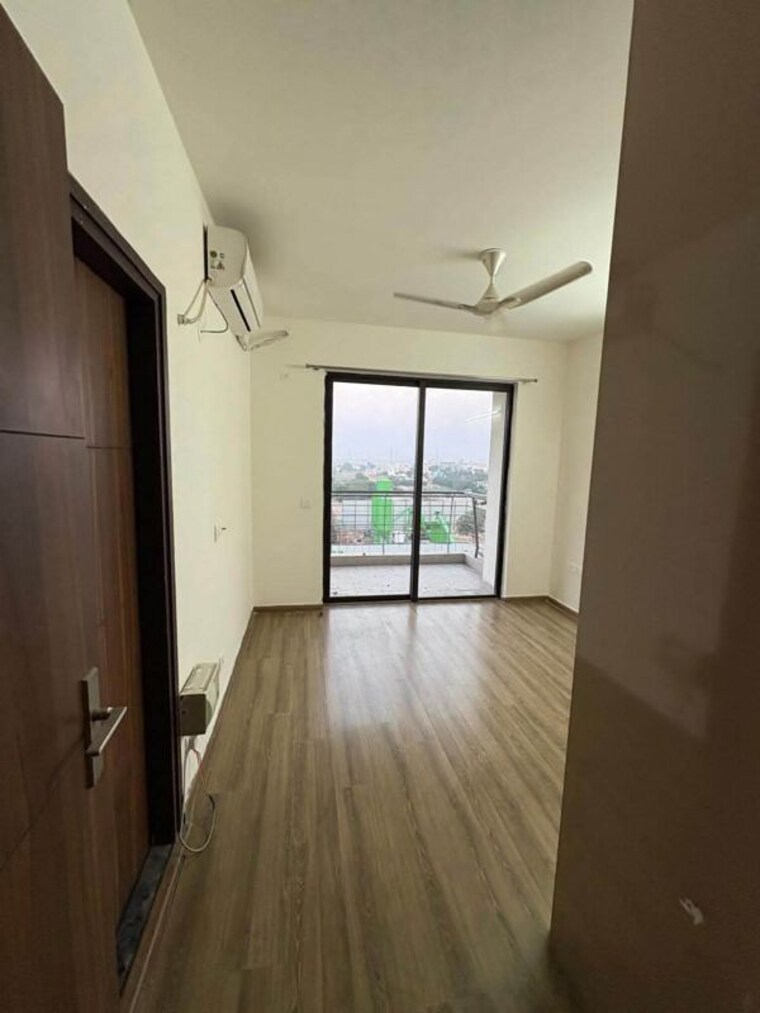 Room, signature-global-golf-greens 3 Bedroom 638 Sq.Ft. Apartment In Sector 79 Gurgaon 10529299