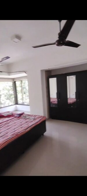 2 BHK Apartment For Rent in Vile Parle Mahaveer, Vile Parle West