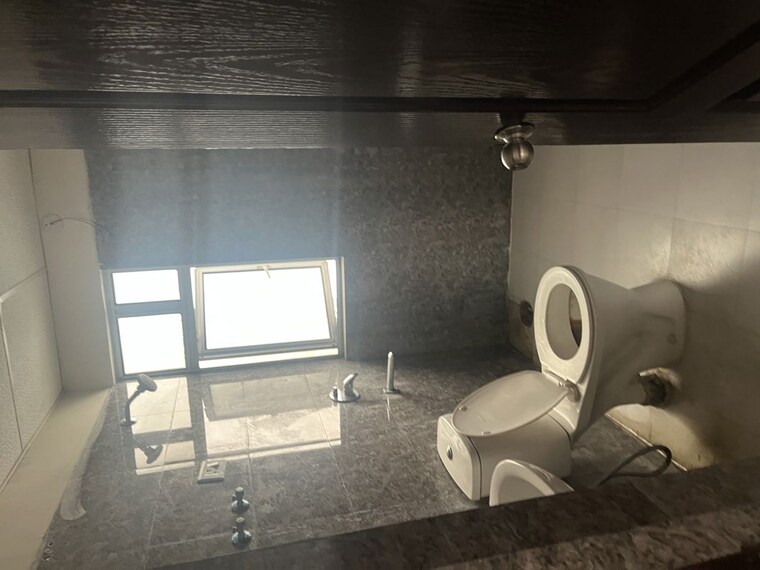 Bathroom, charms-castle 3 Bedroom 1450 Sq.Ft. Apartment In Raj Nagar Extension Ghaziabad 10529320