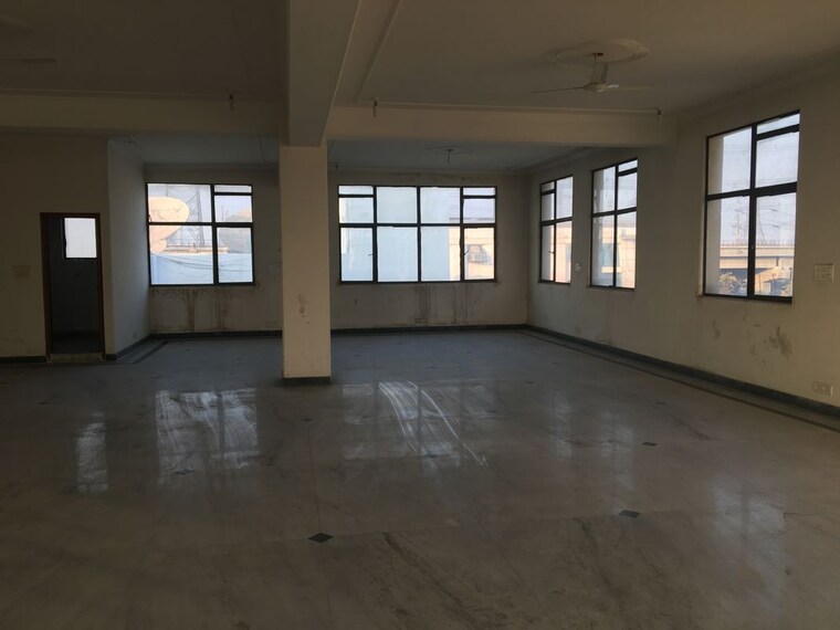 Exterior View, sector 63 Commercial Warehouse 5400 Sq.Ft. In Sector 63 Noida 10529194