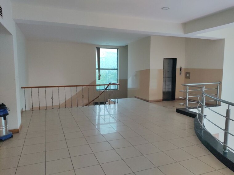 Exterior View, sector 63 Commercial Warehouse 5400 Sq.Ft. In Sector 63 Noida 10529194
