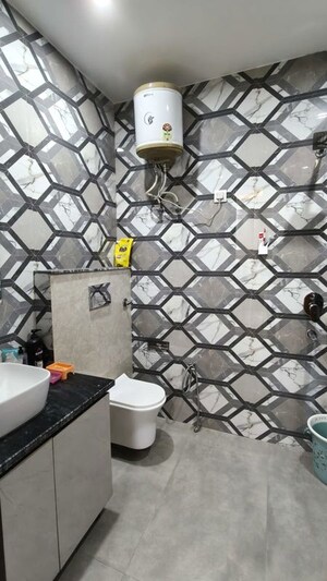 Team Area in 1 BHK Builder Floor at Sector 43 – for Rent