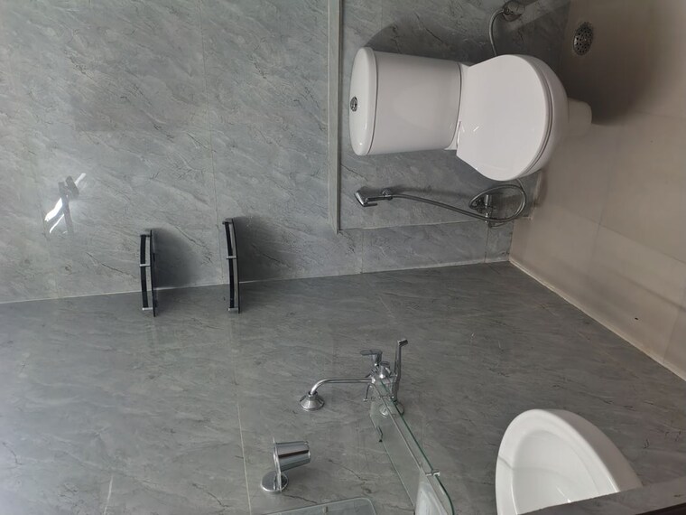 Bathroom, malviya nagar 2 Bedroom 950 Sq.Ft. Builder Floor In Malviya Nagar Delhi 10529384