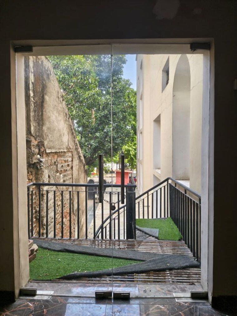 Balcony, ashiyana Commercial Co Working Space 4500 Sq.Ft. In Ashiyana Lucknow 10529385