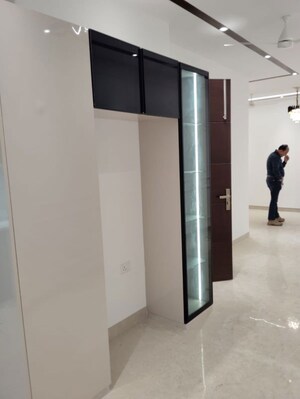 Building Lobby in 2 BHK Builder Floor at Amar Colony – for Sale
