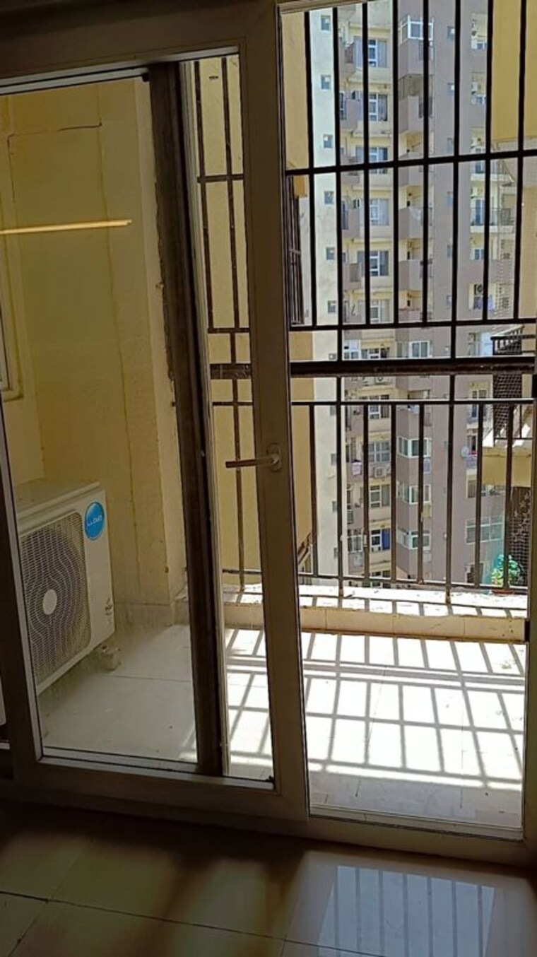 Balcony, paramount-floraville 2 Bedroom 1045 Sq.Ft. Apartment In Sector 137 Noida 10529415