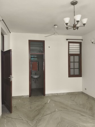 3 BHK 18000 Sq.Ft. Independent House in RWA Apartments Sector 52