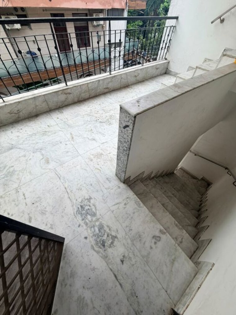 Balcony, savitri nagar 2 Bedroom 1000 Sq.Ft. Builder Floor In Savitri Nagar Delhi 10529417