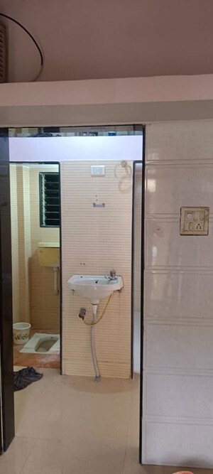 Bathroom in 1 BHK Apartment at Dombivli East – for Rent