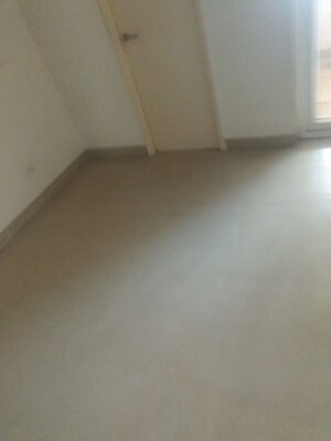 Room in 3 BHK Apartment at Emaar Emerald Floors, Sector 65 – for Rent