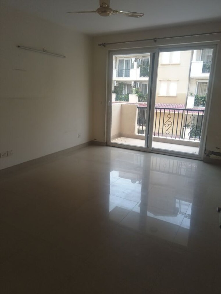 Room, emaar-emerald-floors 3 Bedroom 1600 Sq.Ft. Apartment In Sector 65 Gurgaon 10528737