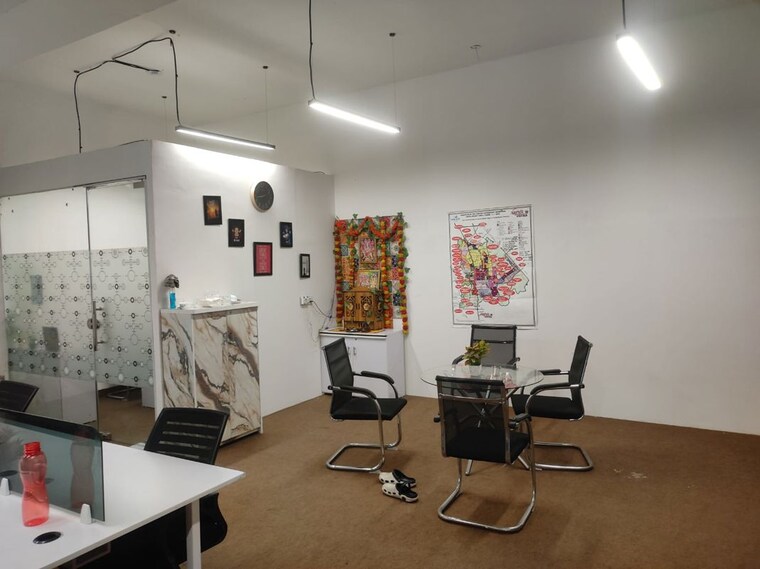 Team Area, sector 63 Commercial Office Space 1500 Sq.Ft. In Sector 63 Noida 10529479