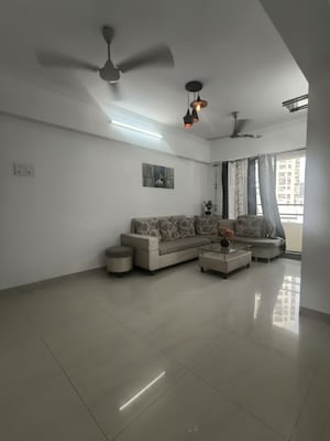 2 BHK Apartment For Sale in Goregaon West