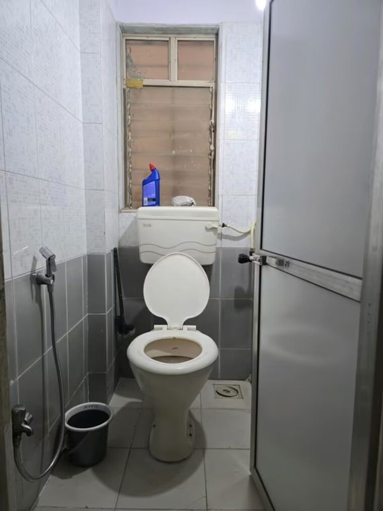 Bathroom, bhoomi-park 2 Bedroom 800 Sq.Ft. Apartment In Malad West Mumbai 10529536